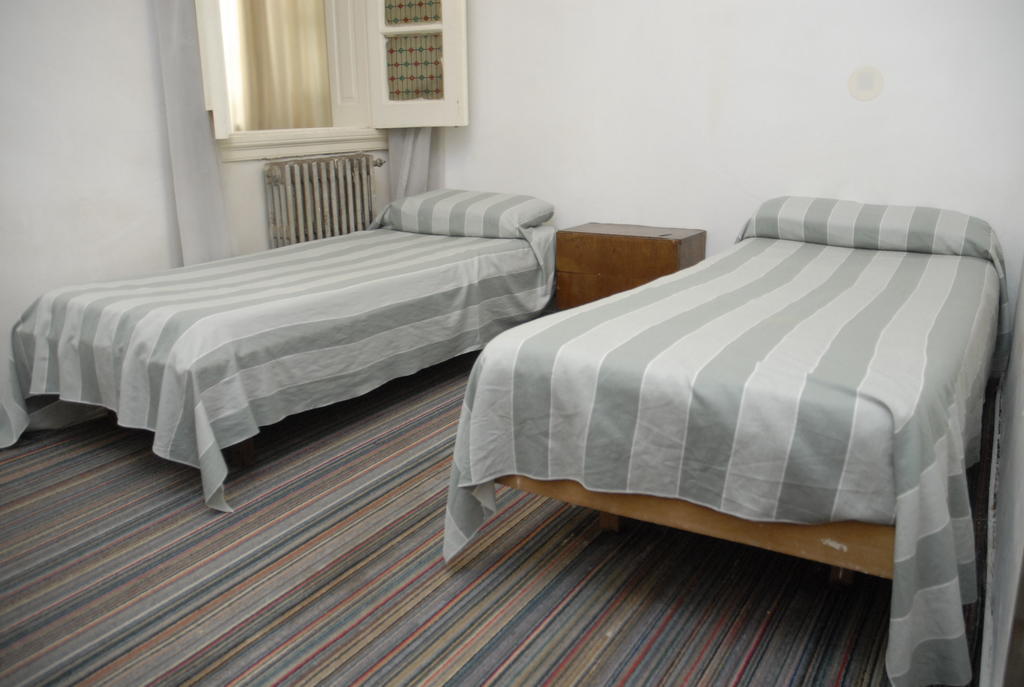 Hotel Aries Buenos Aires Zimmer foto